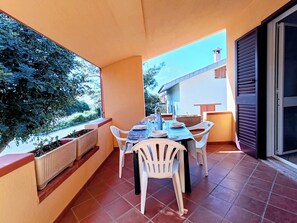 Outdoor dining - Sa Mora - Holiday Home 50m from the Sea - Mandriola families and couples (Mandriola)