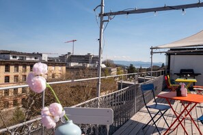 Outdoor dining - Rose Suite · Elegantes 3-SZ Home mit Rosé-Design (Zürich)