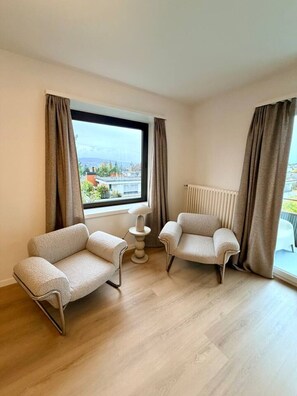 未分类图片，第 4 张，共 47 张，按钮