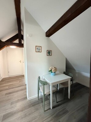 星評価なしの画像、2 / 16、ボタン