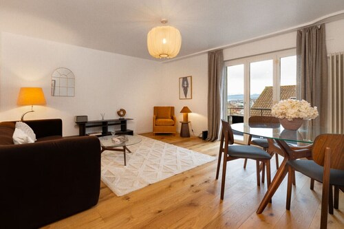 Cocoa Suite - 2 BR - free parking