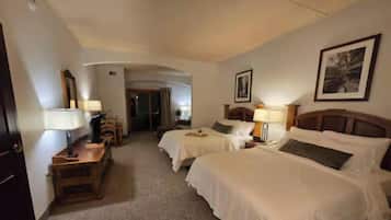 3 bedrooms, iron/ironing board, travel crib, free WiFi