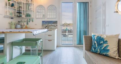 GuestHost - Cozy 42 square meters apartment, perfect for two people, located on the first floor of a renovated building with a private entrance (no elevator).The property is located within a residence offering a seasonal swimming pool and a children's po