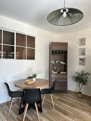 Luokittelematon kuva, 3 kautta 16, painike