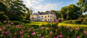 Georgian Manor · Sleep 17 · 8 Acres · Pet Friendly