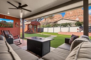 Unclassified image, 3 of 35, button