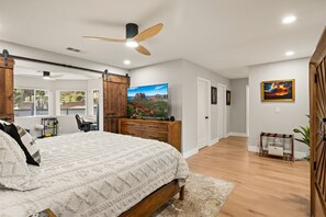 Unclassified image, 5 of 35, button