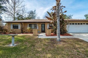 Exterior - Aqua Queen | Pool 3BR (St. Augustine)