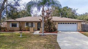 Exterior - Aqua Queen | Pool 3BR (St. Augustine)