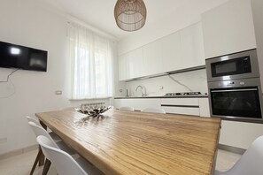 Dining - SE216 – Senigallia, spacious and bright four-room apartment 50 meters from the beach (Senigallia)