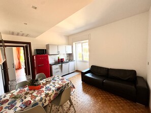 Unclassified image, 5 of 6, button - Seaside Apartment (Bordighera)