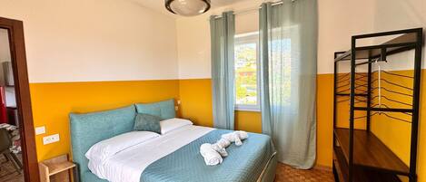 2 bedrooms, WiFi, bed sheets