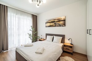 Apartment, Balcony | Iron/ironing board, free WiFi - RentPlanet - Apartament Przemysłowa (Katowice)