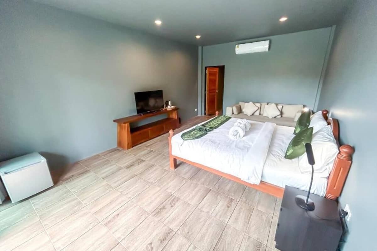 Standard Double Room, Garden View