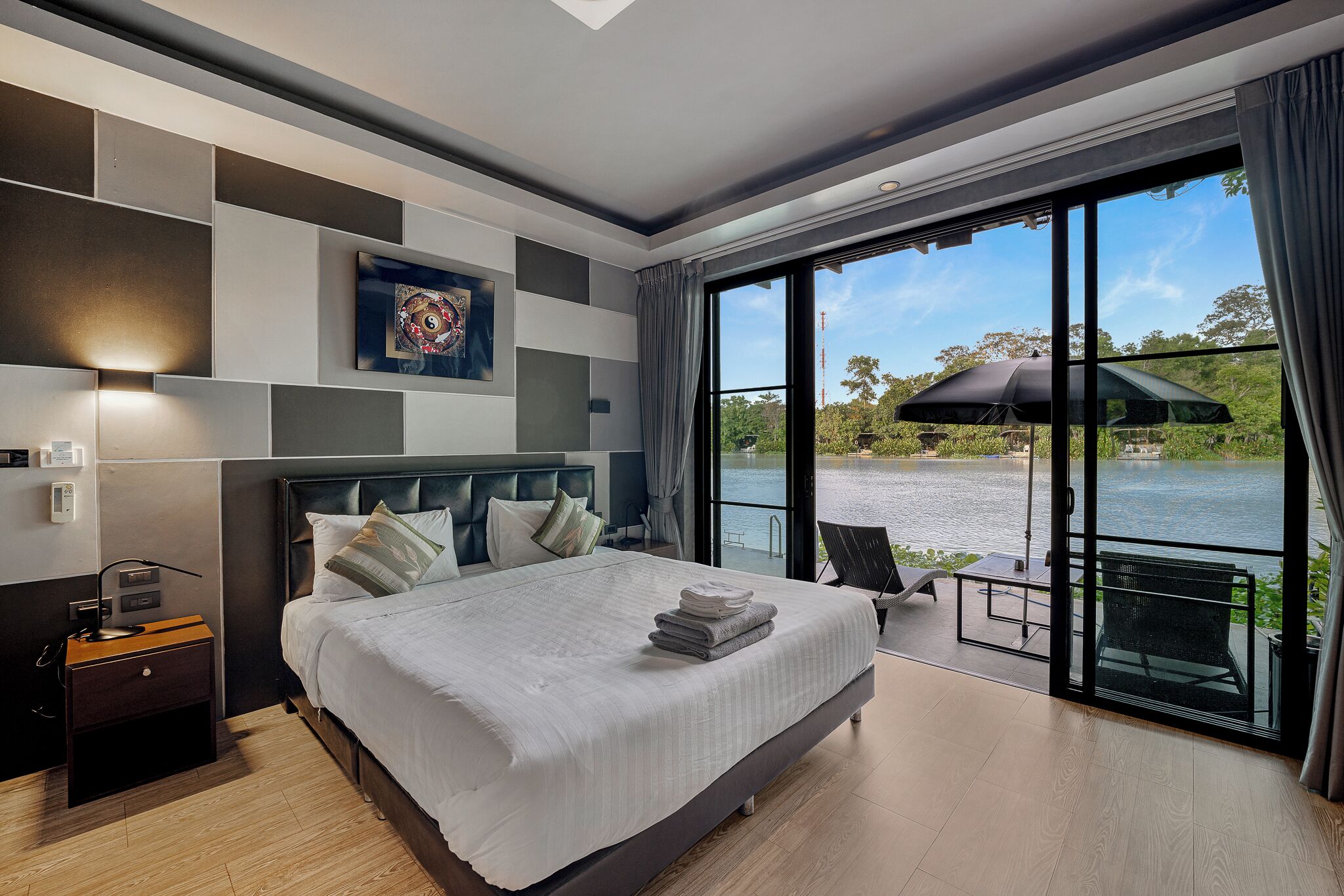 高級雙人房, 湖景