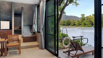 Superior Double Room, Lake View | Interior