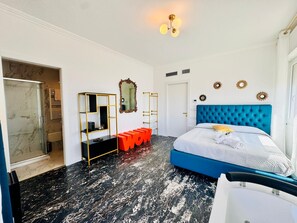 1 bedroom, WiFi - Deluxe Suite with Spa Bath (Bordighera)