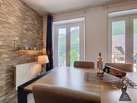 Interior. Le Montagnard Refuge spacieux pour tribu de 9 pers