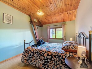 Bügeleisen/Bügelbrett, Reisekinderbett, WLAN, Bettwäsche