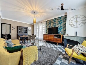 Unclassified image, 4 of 42, button - Maison ReJeanne, La Rétro Chic proche de Lourdes. (Pontacq)