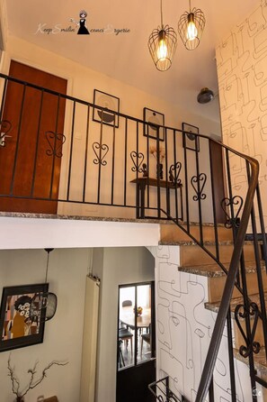 Interior - Maison ReJeanne, La Rétro Chic proche de Lourdes. (Pontacq)