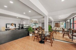 Dining - Chill Inn Hub (Koh Samui)