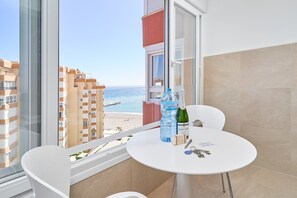 Dining - Apartment 'Studio Carabela' with Sea View, Wi-Fi and Air Conditioning (Torrox)