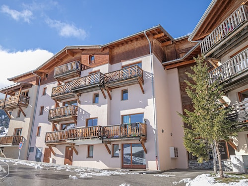 Duplex apartment for 6, terrace, connectivity, parking