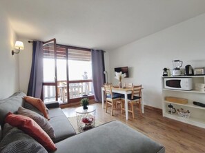 Unclassified image, 4 of 12, button - Studio Pra Loup 1500 Les Molanes (Uvernet-Fours)