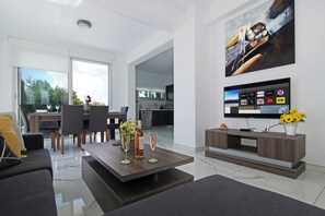 Living area - Villa Eva-Family with Pool In Kapparis Protaras (Paralimni)