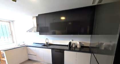 Lisbon Airport GuestHouse GAL Olivais Room with Bathroom – Comfort, Terrace and Premium Location in Olivais