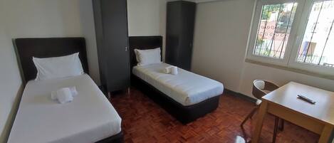 1 bedroom, free WiFi, bed sheets