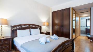 Apartment, Balcony, Garden View