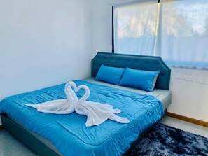 3 bedrooms, Internet, bed sheets - Charming 3-BR/2 bath Residence in Chiang Mai—20 mins to the Old City. (Chiang Mai)