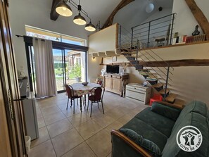 TV - Charming lodging in Coursac - 2 guests (Coursac)