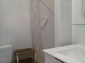 Bathroom - Cozy studio, pets allowed - 2 guests (Balaruc-les-Bains)