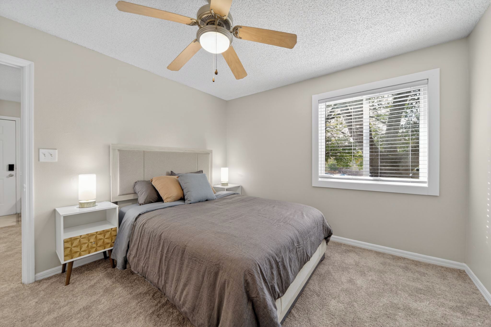 Desk, iron/ironing board, travel cot, free WiFi