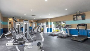 Fitness facility - Modern 2BR Stay in Prime Location (Winter Springs)