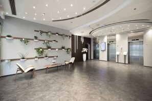 Interior - Cozy 1-bedroom apartment in awesome Dubai with AC (Dubai)