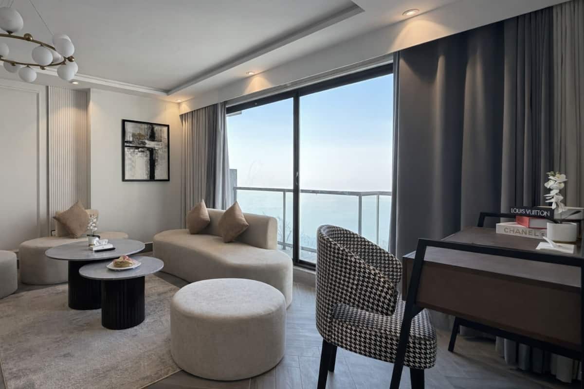 Family Apartment, Multiple Beds | Living area