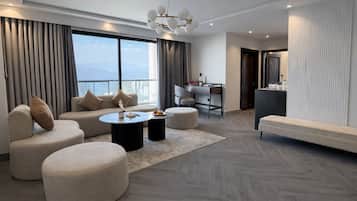 Family Apartment, Multiple Beds | Living area