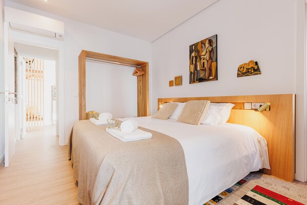 Deluxe Double or Twin Room, Balcony, Courtyard View | Premium bedding, down comforters, individually decorated