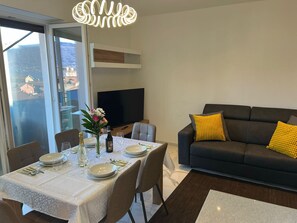 Dining - Zagosta apartment in Verbania with balcony (Verbania)