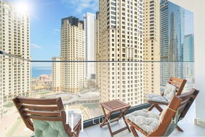 Property grounds - LUX  Contemporary Suite with Full Marina View 6 (Dubai)