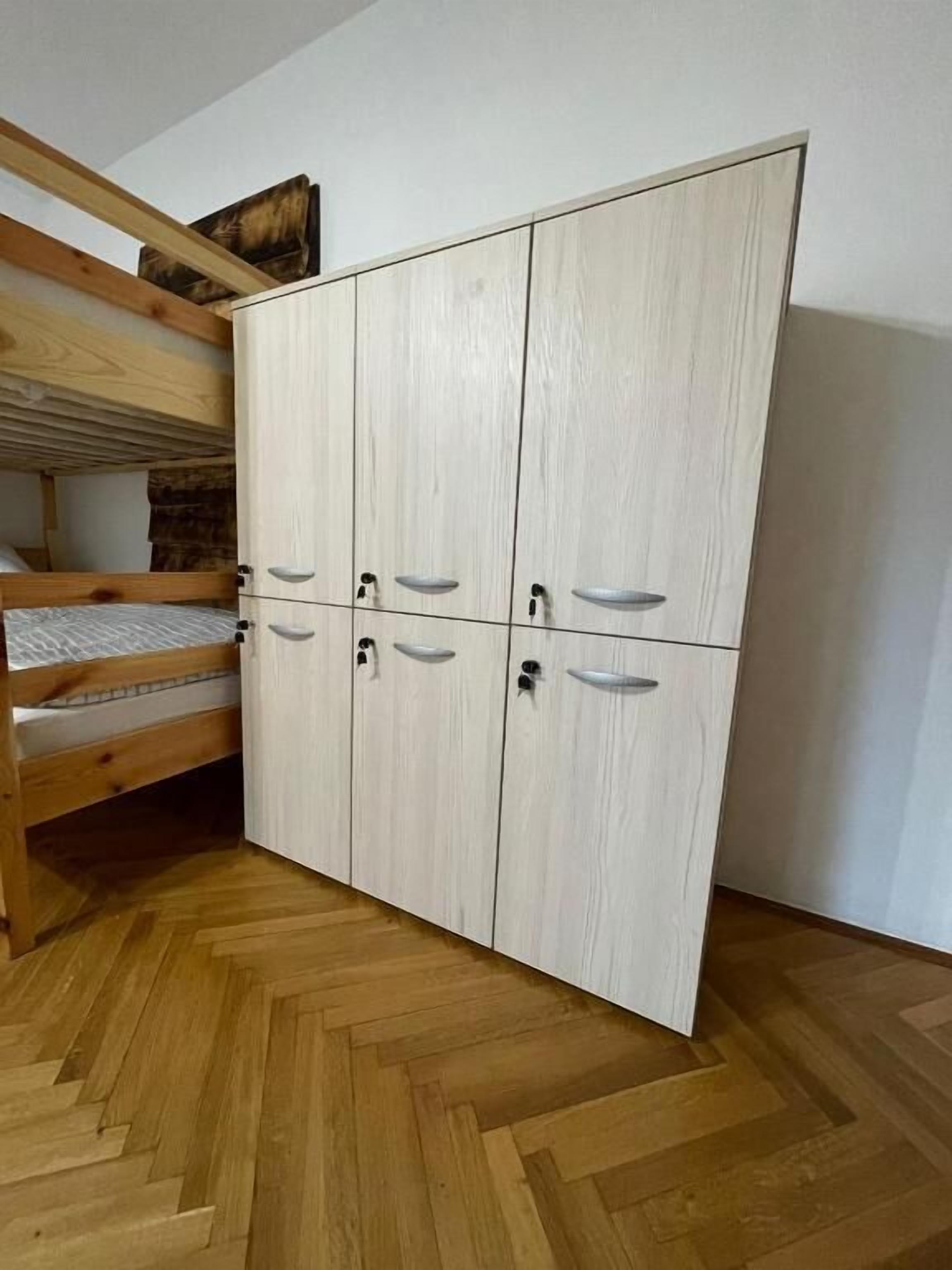 Shared Dormitory | Free WiFi