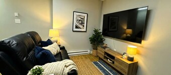 Historic Apt King Bed Workspace