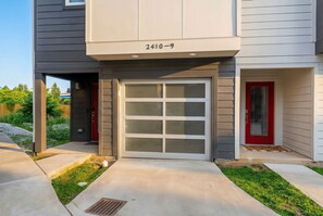 House | 3 bedrooms, Internet - Rooftop Views Patio Lounge Near Downtown Nashville (Nashville)