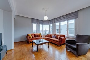 Luokittelematon kuva, 3 kautta 46, painike