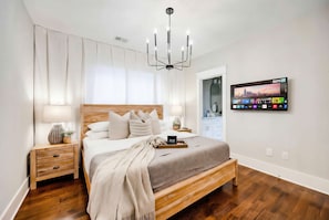 House | 8 bedrooms, Internet - Private Pool Game Room Compound Minutes to Broadway (Nashville)