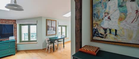 Studio Suite | Living area